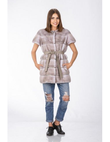 Short grey mink coat with short sleeves and gry leather belt front side
